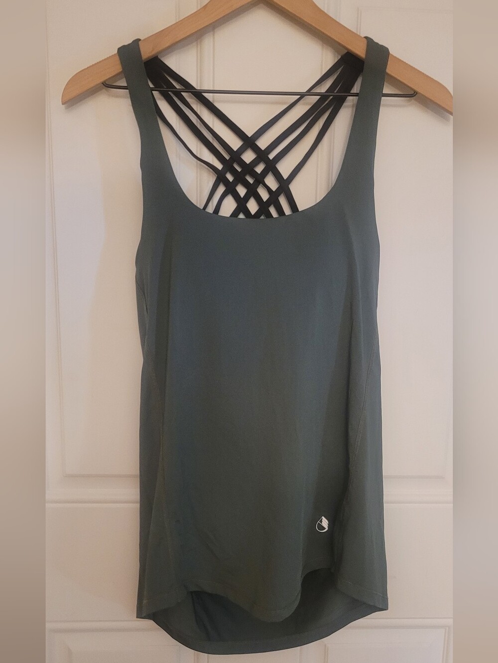 Green workout tank top with Black built-in bra size Large
